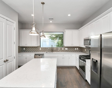 308 Palmer Street - Photo Thumbnail 2