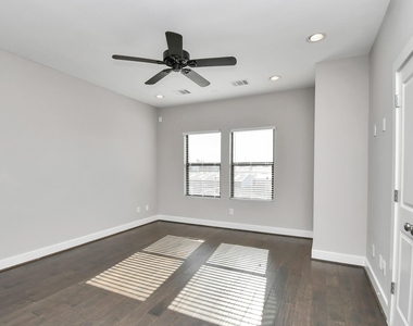 308 Palmer Street - Photo Thumbnail 12
