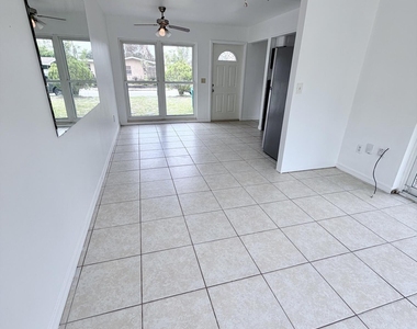 2107 Little John Road - Photo Thumbnail 9