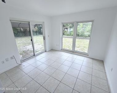 2107 Little John Road - Photo Thumbnail 7