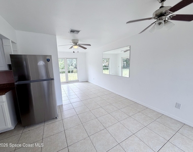 2107 Little John Road - Photo Thumbnail 4