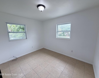 2107 Little John Road - Photo Thumbnail 20