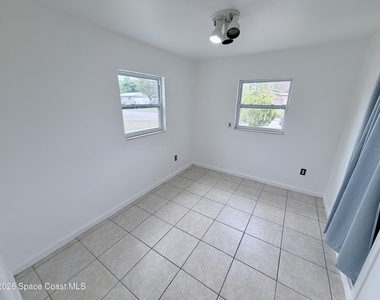 2107 Little John Road - Photo Thumbnail 22