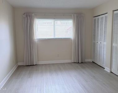 1145 N Shannon Avenue - Photo Thumbnail 8
