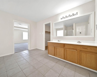 18330 Tangle Tree Ln - Photo Thumbnail 15