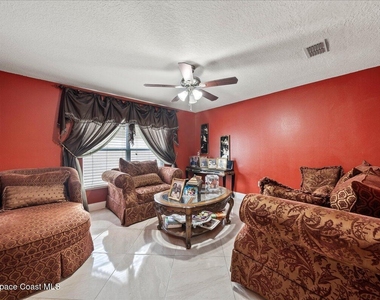 4635 Elena Way - Photo Thumbnail 6