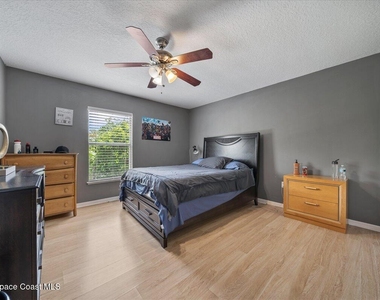 4635 Elena Way - Photo Thumbnail 19