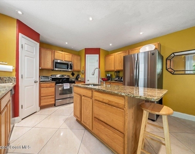 4635 Elena Way - Photo Thumbnail 11