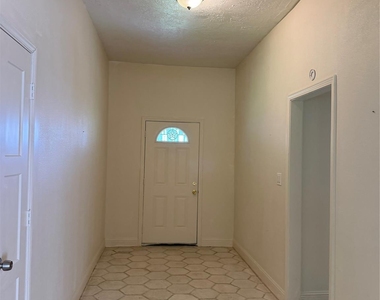535 Brandon Road - Photo Thumbnail 2