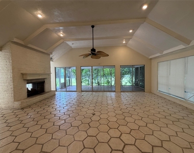 535 Brandon Road - Photo Thumbnail 3