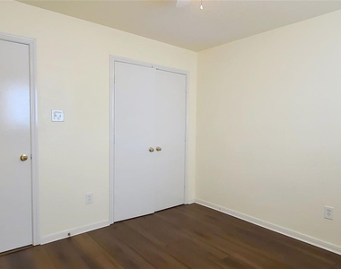 19330 Larissa Drive - Photo Thumbnail 25