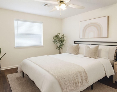 19330 Larissa Drive - Photo Thumbnail 23