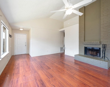11918 Westwold Drive - Photo Thumbnail 4