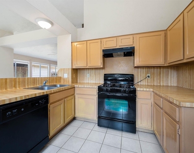 11918 Westwold Drive - Photo Thumbnail 8