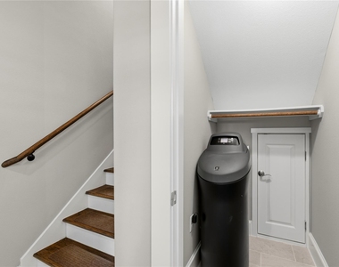 2604 Bevis Street - Photo Thumbnail 5
