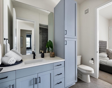 1508 Blodgett Street - Photo Thumbnail 9