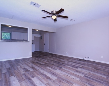 130 Bennett Drive - Photo Thumbnail 1