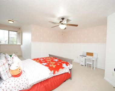 15823 Medina Lake Lane - Photo Thumbnail 34