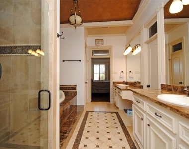 15823 Medina Lake Lane - Photo Thumbnail 24