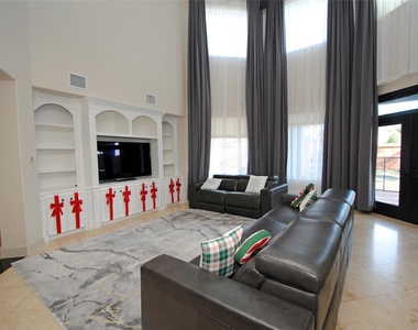 15823 Medina Lake Lane - Photo Thumbnail 9