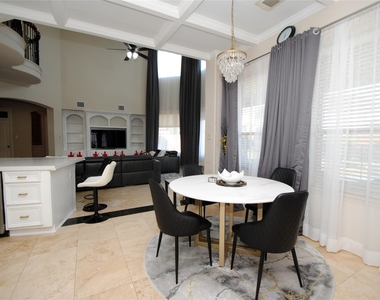 15823 Medina Lake Lane - Photo Thumbnail 14