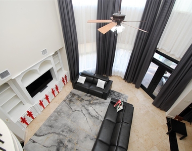 15823 Medina Lake Lane - Photo Thumbnail 5