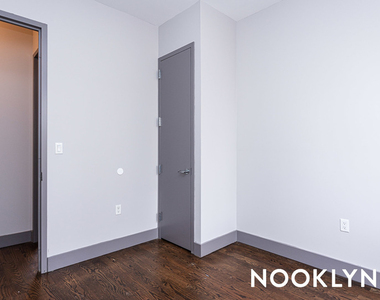 1503 Eastern Pkwy - Photo Thumbnail 7