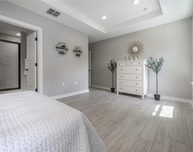 4402 W Gray Street - Photo Thumbnail 49