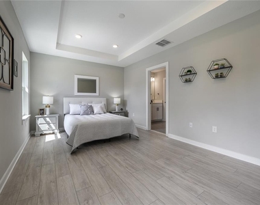 4402 W Gray Street - Photo Thumbnail 42