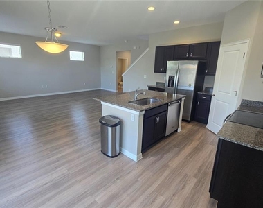 2203 E 23rd Avenue - Photo Thumbnail 8