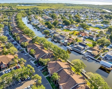 5684 Baywater Drive - Photo Thumbnail 33