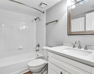 5684 Baywater Drive - Photo Thumbnail 18