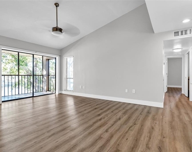5684 Baywater Drive - Photo Thumbnail 5