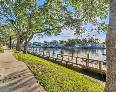 5684 Baywater Drive - Photo Thumbnail 24