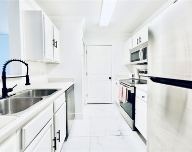 18111 Bridle Bit Lane - Photo Thumbnail 13