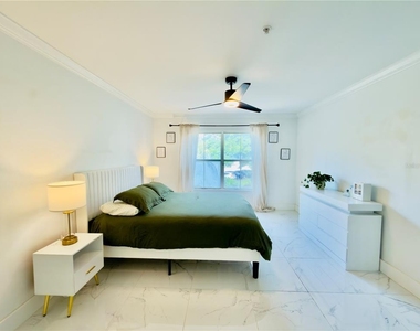 18111 Bridle Bit Lane - Photo Thumbnail 4