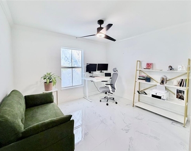 18111 Bridle Bit Lane - Photo Thumbnail 9