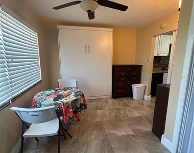 10037 62nd Terrace N - Photo Thumbnail 7