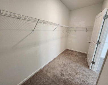 2340 Harris Hawk Avenue - Photo Thumbnail 20