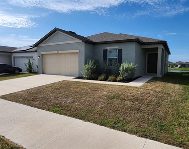 2340 Harris Hawk Avenue - Photo Thumbnail 2