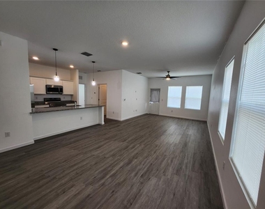2340 Harris Hawk Avenue - Photo Thumbnail 8