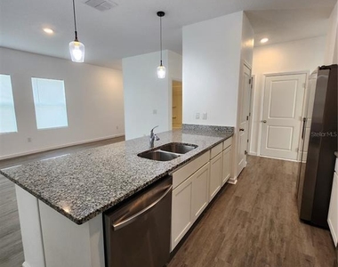 2340 Harris Hawk Avenue - Photo Thumbnail 11