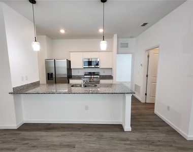 2340 Harris Hawk Avenue - Photo Thumbnail 10