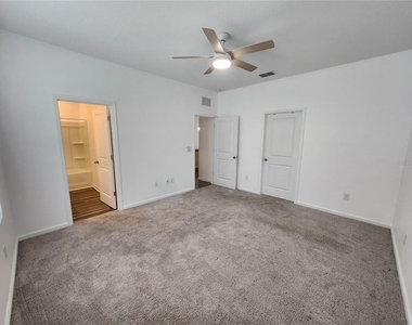 2340 Harris Hawk Avenue - Photo Thumbnail 22