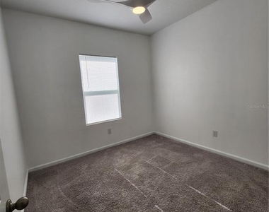 2340 Harris Hawk Avenue - Photo Thumbnail 18