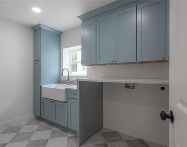 471 W Davis Boulevard - Photo Thumbnail 27