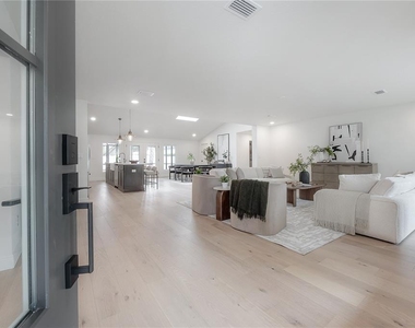 471 W Davis Boulevard - Photo Thumbnail 4