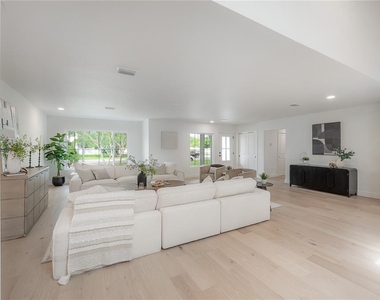 471 W Davis Boulevard - Photo Thumbnail 13