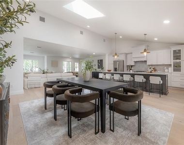 471 W Davis Boulevard - Photo Thumbnail 12