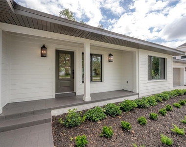 471 W Davis Boulevard - Photo Thumbnail 3